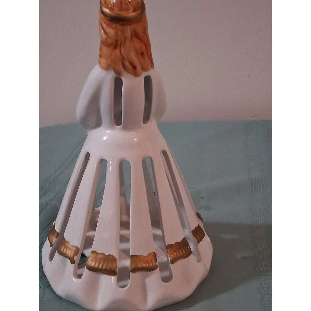 Vintage Ceramic Lady Napkin Holder Figurine White Gold Trim Mid Century Kitsch